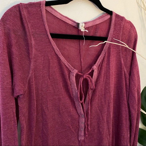 WE THE FREE lightweight henley style top - Picture 2 of 9